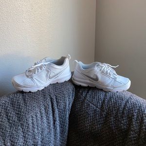 ALL WHITE NIKE T-LITE XI’s